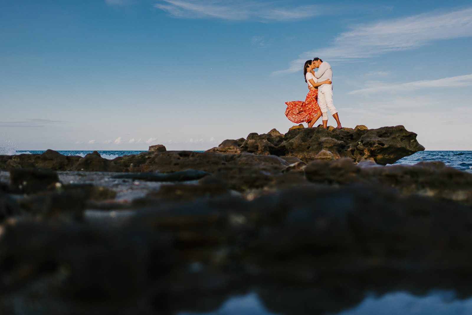 coral-cove-blowing-rocks-engagement-photography-10