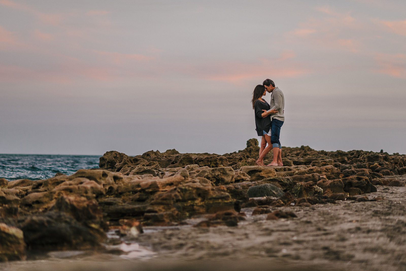 coral-cove-blowing-rocks-engagement-photography-48